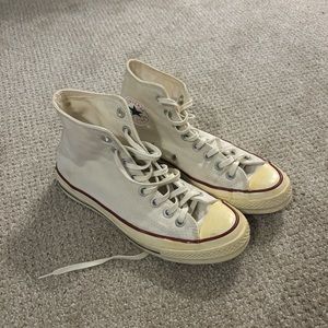 Women’s White Converse Size 8.5